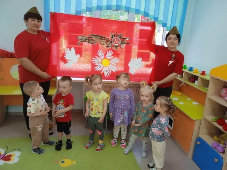Подробнее о статье Всероссийская патриотическая акция «Голубь мира» и «Георгиевская ленточка»