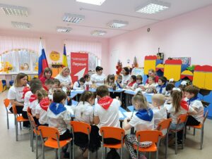 Подробнее о статье Письма солдатам с благодарностью от Первых